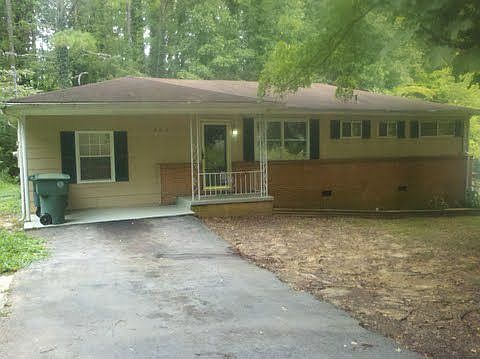 1st image of 907 Curleque Dr