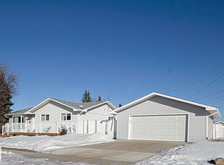 11148 41st Ave NW, Edmonton, AB T6J 0T4