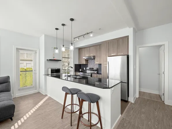 15956 86a Ave #222, Surrey, BC V4N 6N8