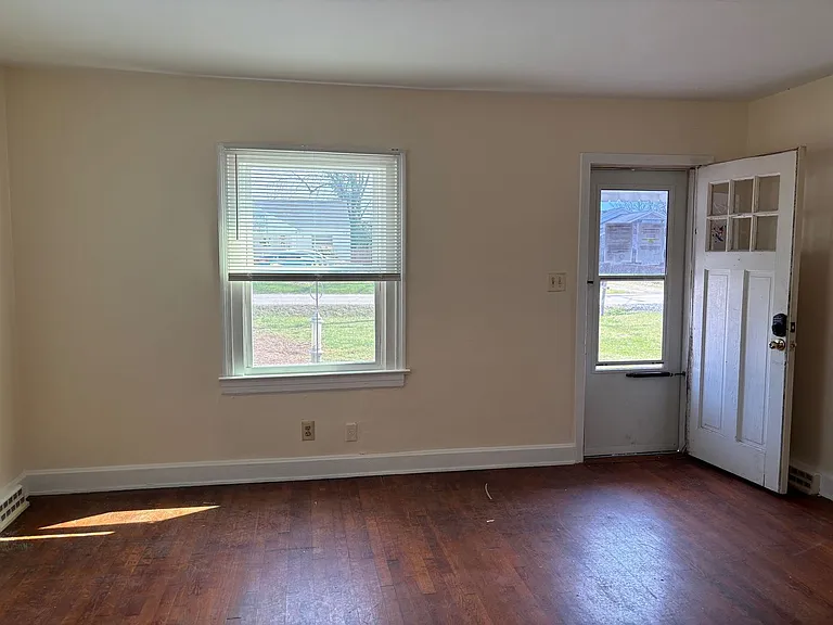 2918A & B Archdale Rd — Photo 2