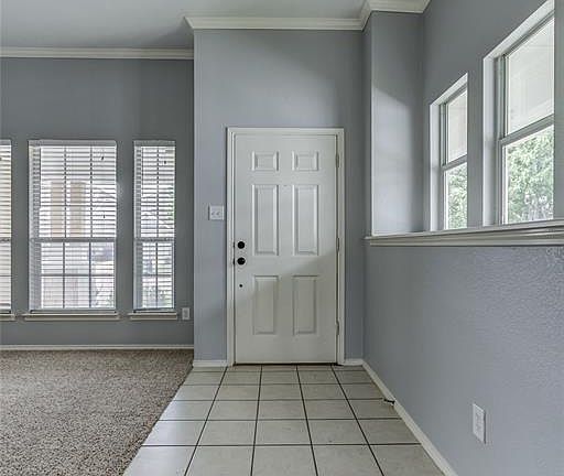 4th image of 9733 Old Field Dr