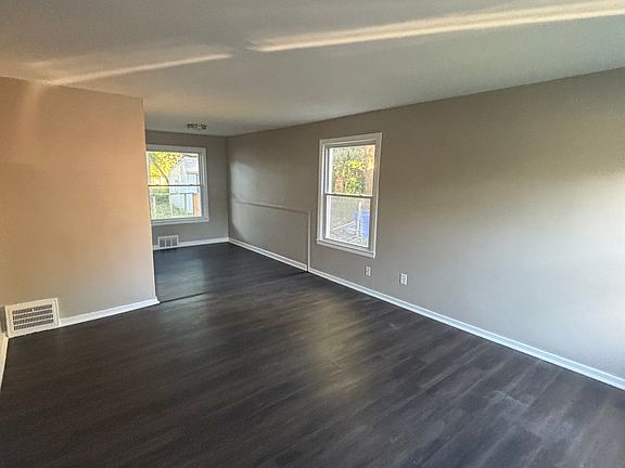 2nd image of 14021 Seneca Ct
