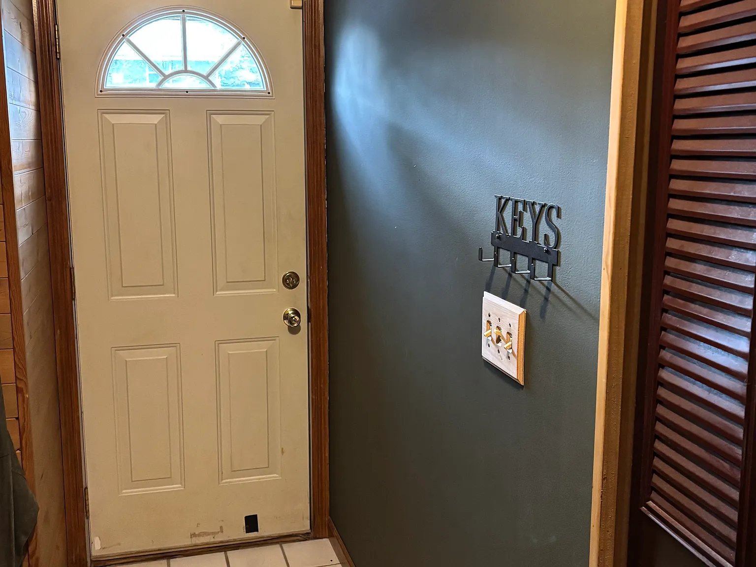 2 bed, 1.5 bath, 1024 sqft, $1,300 — Photo 1