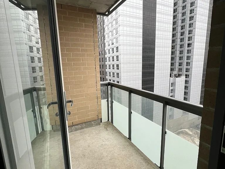 238 Besserer St #1007 — Photo 8
