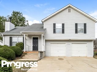 7156 New Dale Rd, Rex, GA 30273