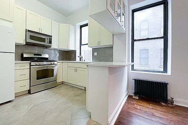 1st image of 207 Central Park N #3