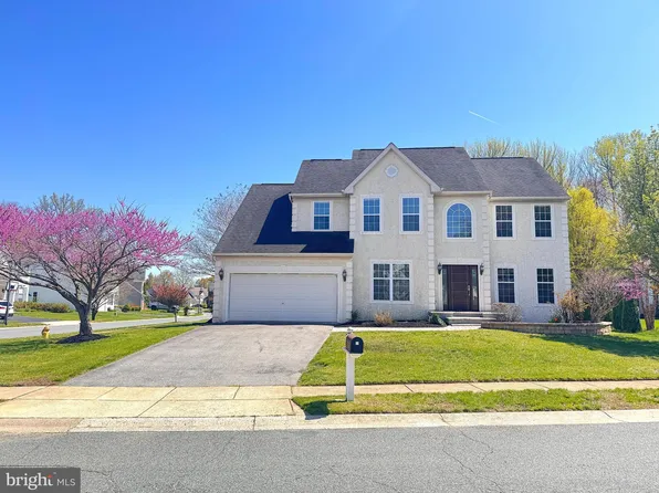 1 Donegal Ct, Newark, DE 19702