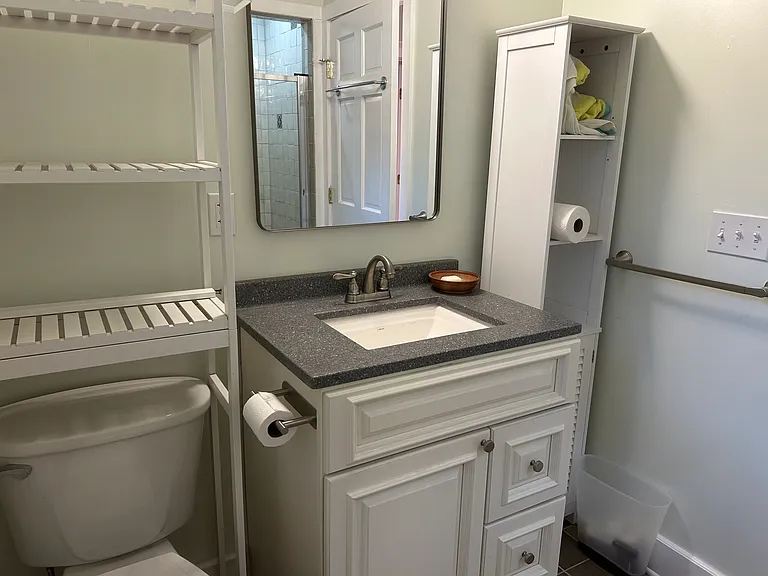 115 NE 8th St #115 — Photo 6