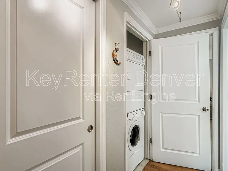 1327 N Steele St #203 — Photo 18