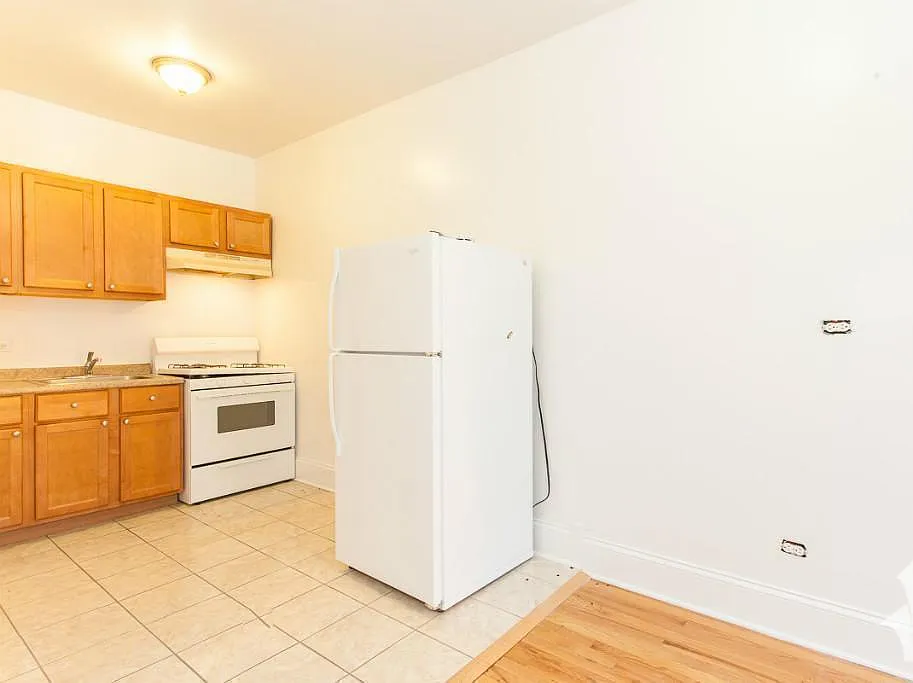 Studio, 900 sqft, $1,650 — Photo 4
