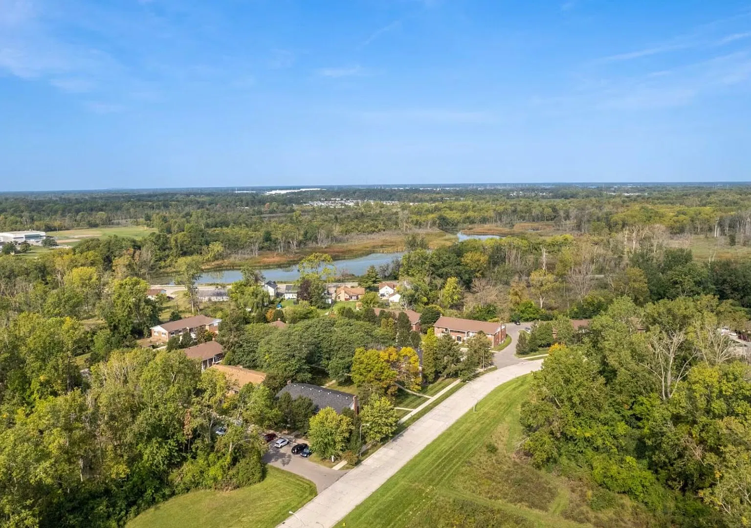 Gibraltar Pointe Apartments — Photo 4