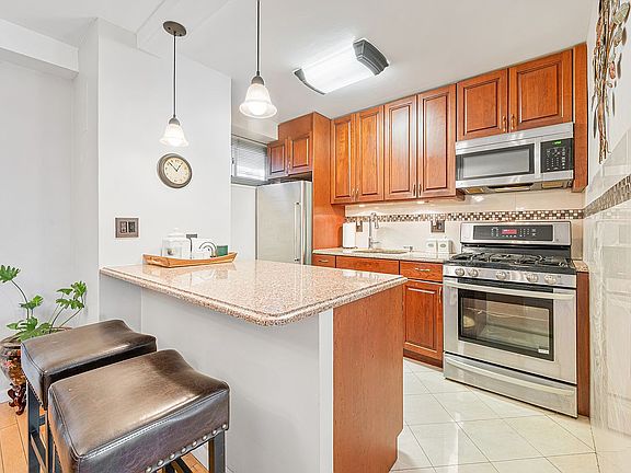 3rd image of 215 Park Row APT 7D