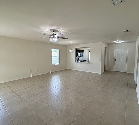 5th image of 1616 NE 6th Pl