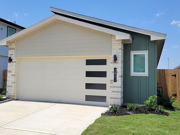 3rd image of 2847 Kennet Manor Dr