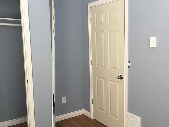 4th image of 3320 6th Ave APT 22