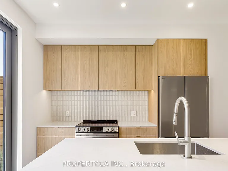 301 Keele St #2 — Photo 9