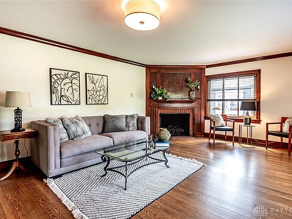 5th image of 157 W Orchard Ave