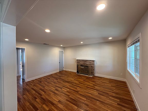 5th image of 5021 73rd St