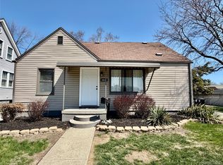 22133 Rosedale St, Saint Clair Shores, MI