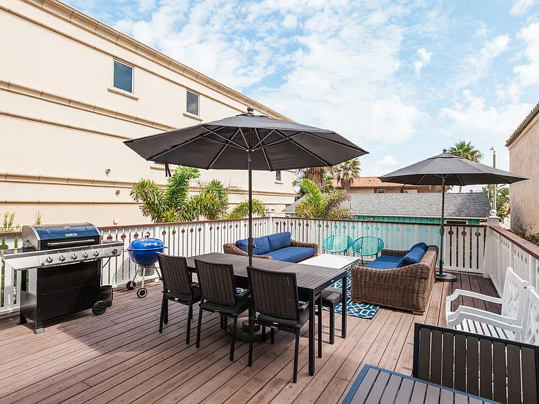 1037 Mandalay Beach Rd — Photo 23