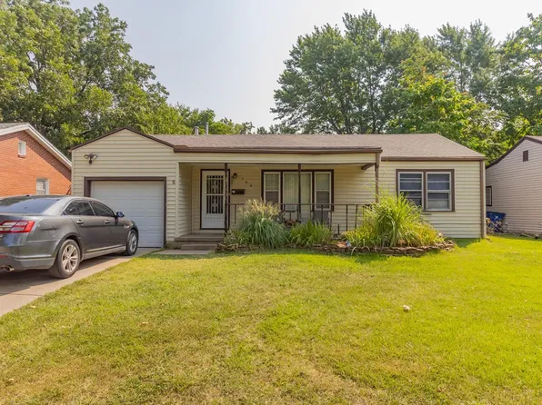 708 S Waverly Dr, Wichita, KS 67218