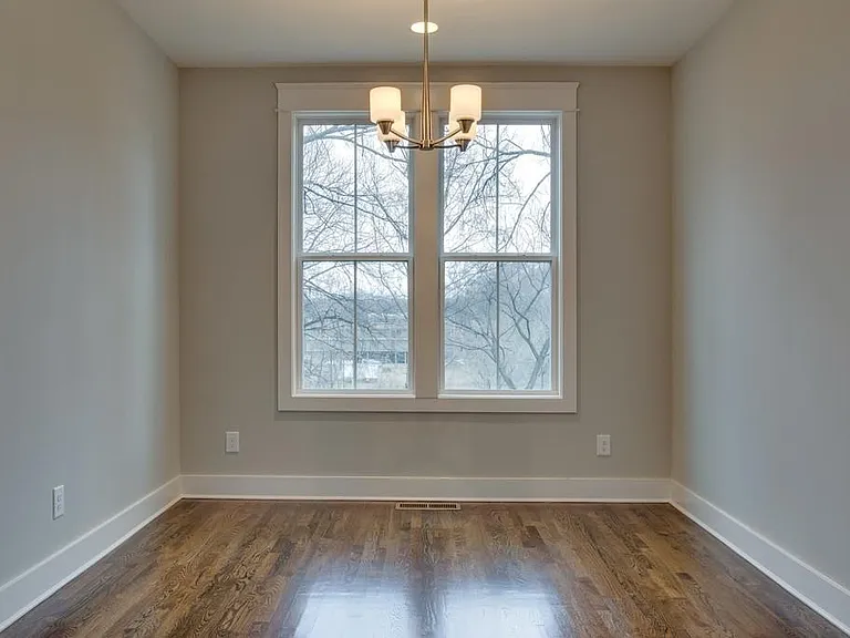 942B Strouse Ave #B — Photo 14