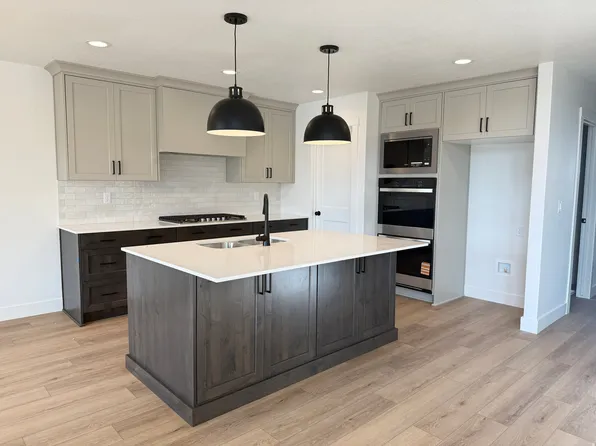 6381 S Larry Way #136, South Weber, UT 84405