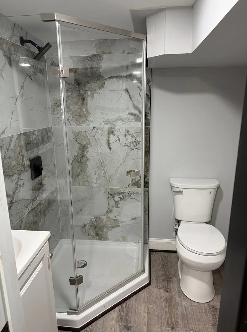 1927 Harlem Avenue $600 Available (Shared Bath) — Photo 4