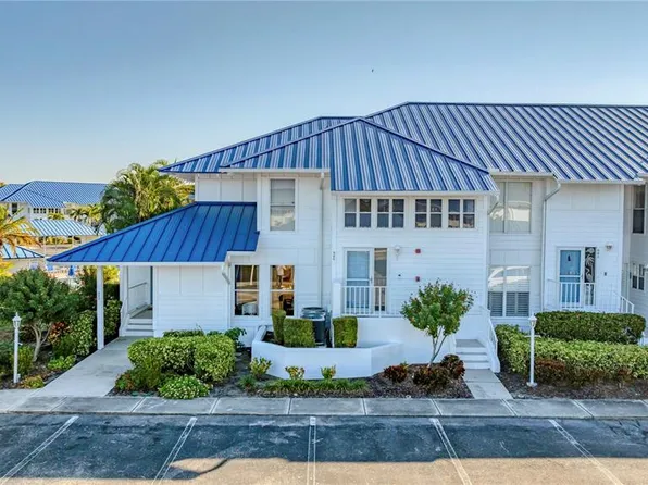 983 Sandpiper Cir, Bradenton, FL 34209