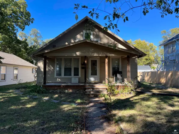 1012 Yuma St, Manhattan, KS 66502