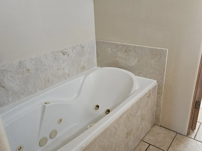 9101 Wilshire Ave NE — Photo 12