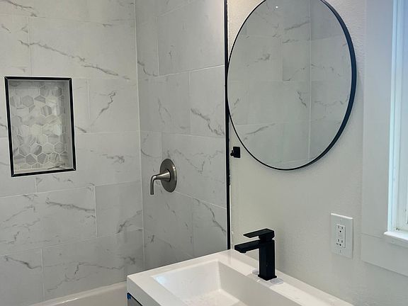 2nd image of 18641 E Pearl Ave #1-4