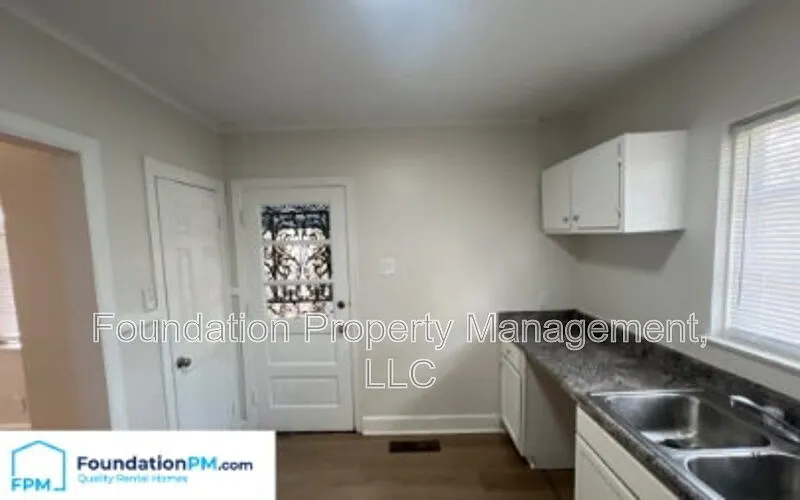 3 bed, 2.0 bath, 1919 sqft, $1,825 — Photo 4