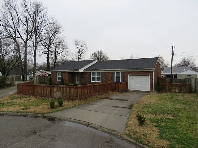 922 Walnut Park Dr photo 1