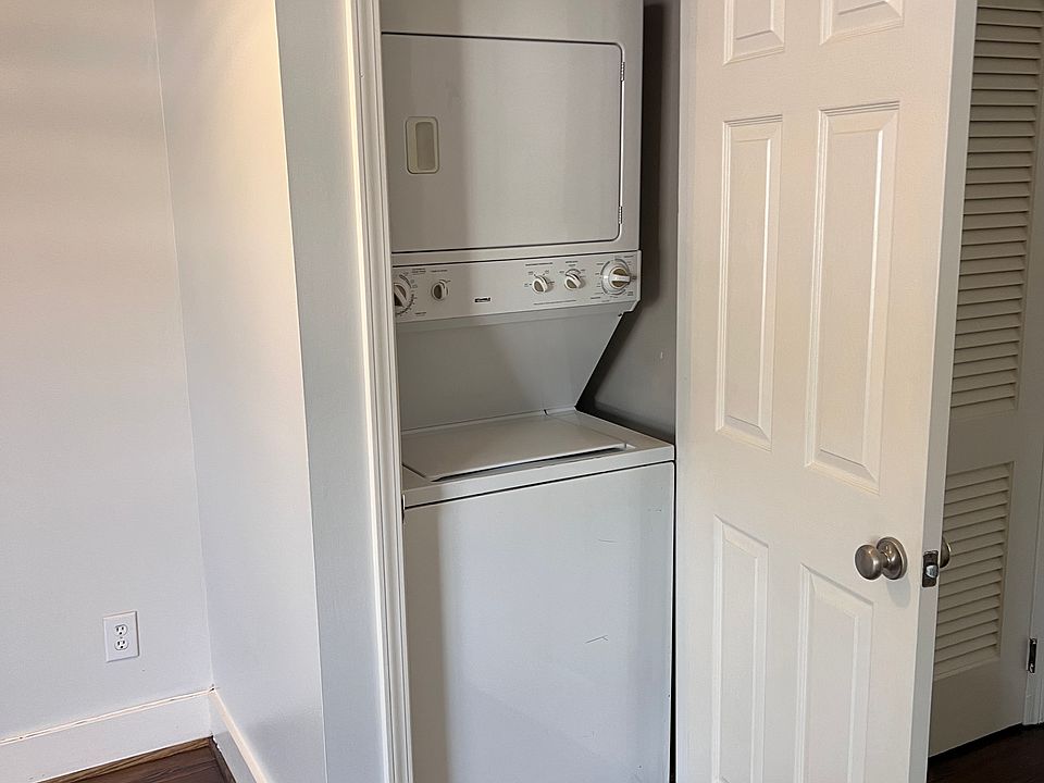 Washer/dryer in unit