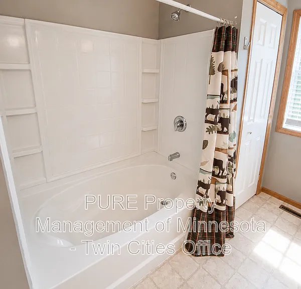 40 River Woods Dr W — Photo 10