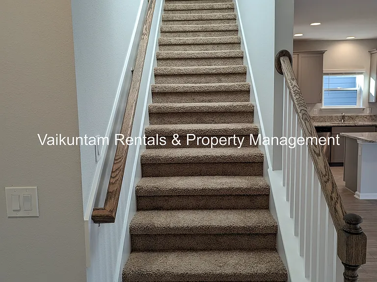 74 Newton Ln — Photo 8