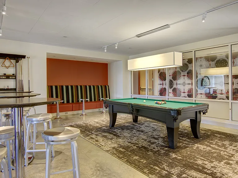 7west — Photo 21