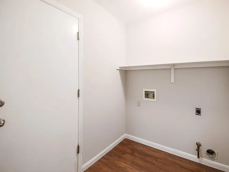 1806 Oakmont Ln — Photo 23