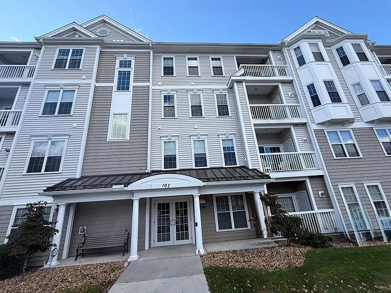 107 Clocktower Dr #207 — Photo 16
