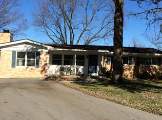 170 Carmel View Dr, Carmel, IN 46032