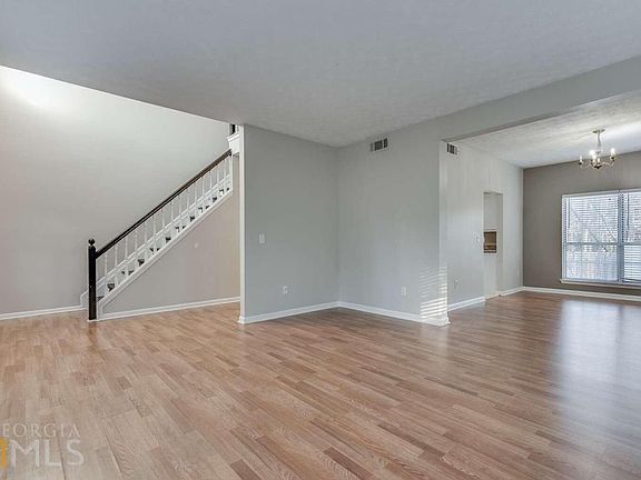 4th image of 2781 Sweet Oaks Ct