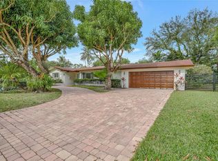 8325 SW 150th Dr, Palmetto Bay, FL 33158
