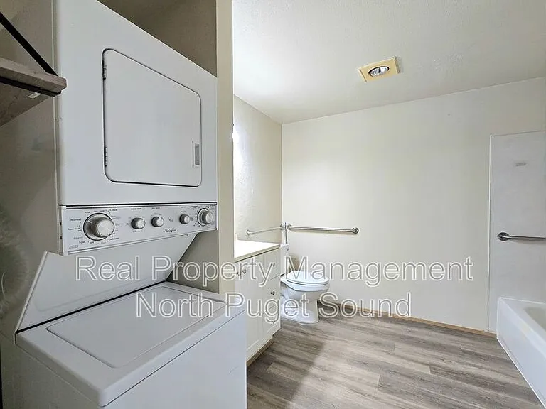 4505 100th St NE #B01 — Photo 14