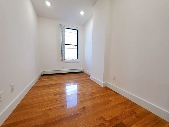 3rd image of 2041 Adam Clayton Powell Jr Blvd #3R