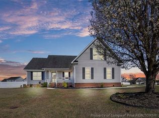 188 Thorncliff Dr, Raeford, NC 28376