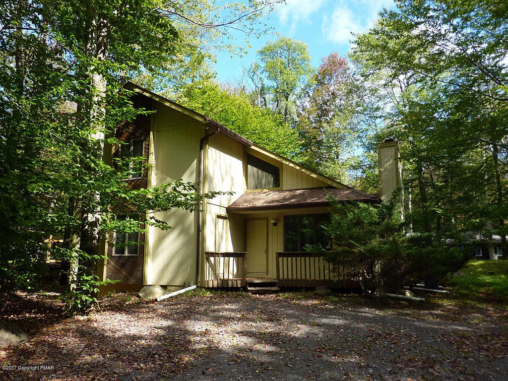 1134 Manor Hill Rd photo 1