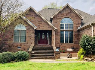 108 Lakeway Dr, Searcy, AR 72143