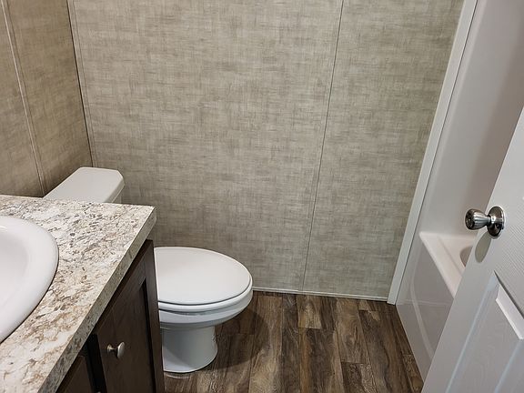 4th image of 2701 Huizenga St #71