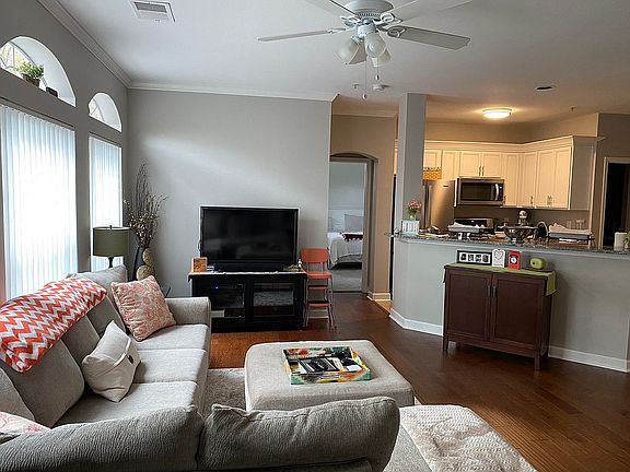 3rd image of 4 Indigo Run Dr APT 210